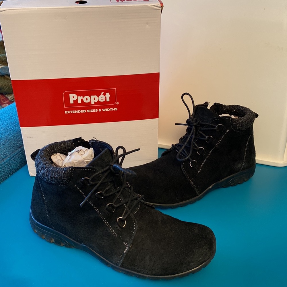 Barely worn - Propet black winter booties boots